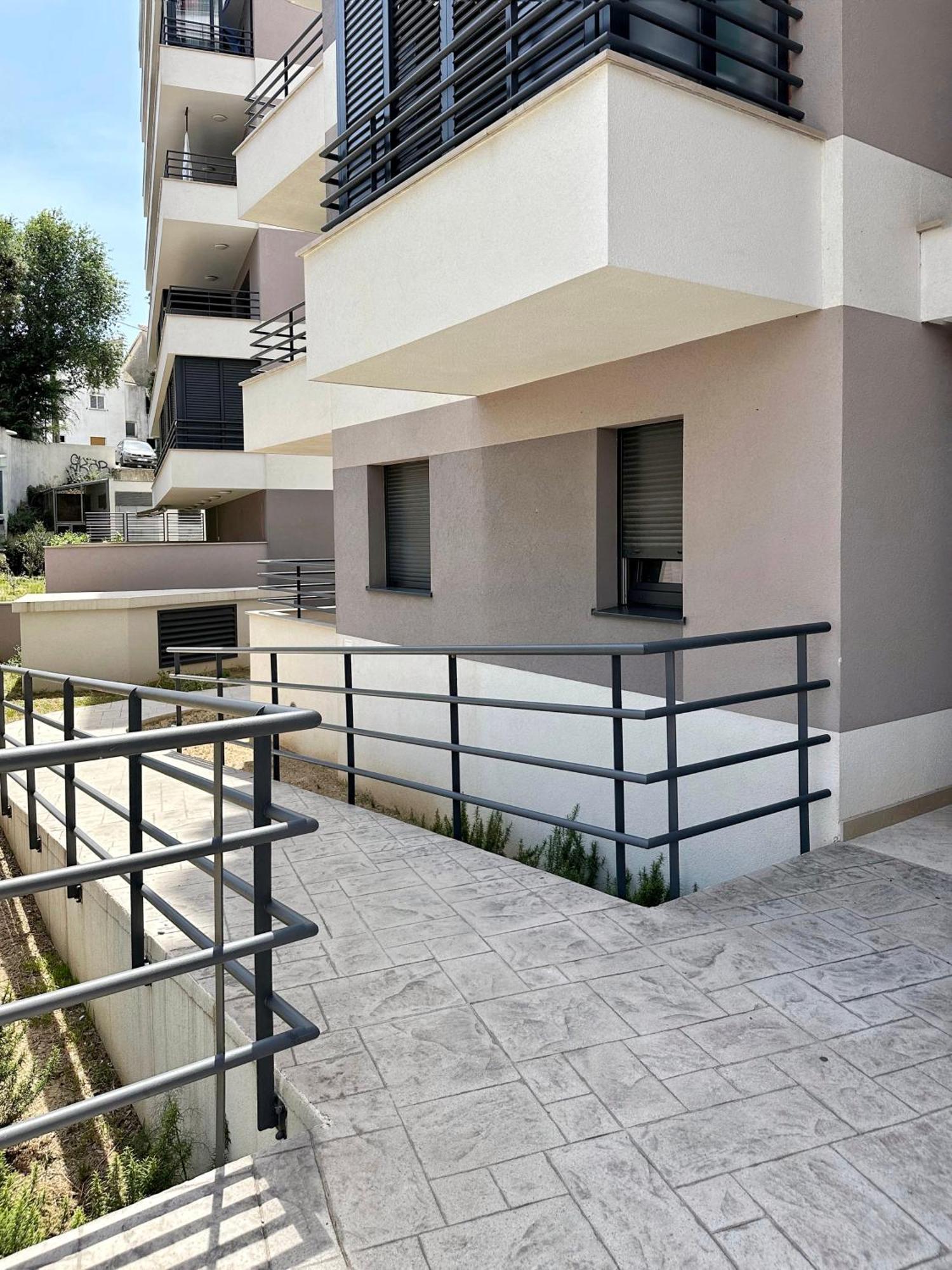S'Akvarel 4 - Private Garage Apartment Split Bagian luar foto